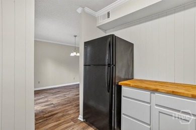 ASSUMABLE 3.25% LOAN - $131K BALANCE! Low maintenance affordable - photo 10