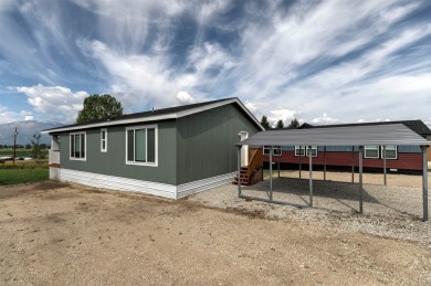 (private lake, pond, creek) Home For Sale in Corvallis Montana