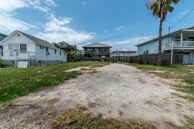 Just one block from Aransas Bay! Own a piece of coastal paradise - photo 1