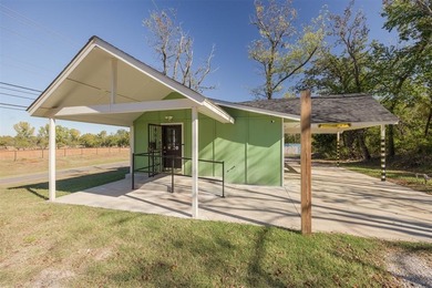 ** TURNKEY Retail Opportunity with Massive Growth Potential **