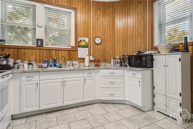 Timeless elegance of this beautiful preserve 1940 Florida Art - photo 8