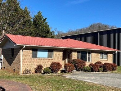 Lake Santeetlah Townhome/Townhouse For Sale in Robbinsville North Carolina