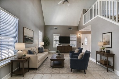 Discover this adorable and meticulously maintained 2-bedroom - photo 4