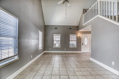 Discover this adorable and meticulously maintained 2-bedroom - photo 5