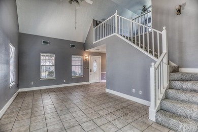 Discover this adorable and meticulously maintained 2-bedroom - photo 6