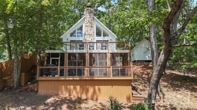 Lake Tillery Home For Sale in Mount Gilead North Carolina