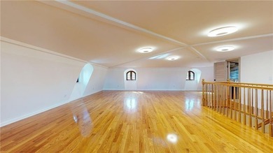 Best neighborhood! Luxury 3 story Mansion-Like house, among very - photo 31