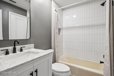 This beautifully renovated 2-bedroom, 2-bath ground-floor condo - photo 5