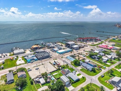 Prime Commercial & Residential Opportunity in the Heart of - photo 3