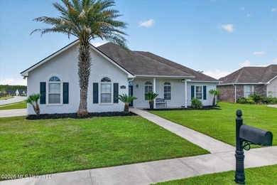 Welcome home!! This spacious 3bed 2 bath split plan in St Martin - photo 3