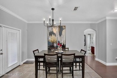 Welcome home!! This spacious 3bed 2 bath split plan in St Martin - photo 10