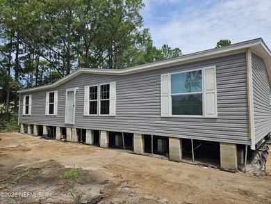 Newer manufactured home on a private road in very close - photo 1