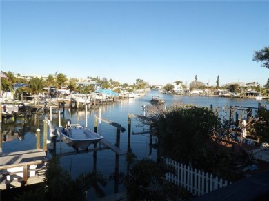 waterfront on the wide open canal, located in Madeira Beach - photo 2