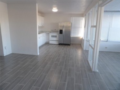 waterfront on the wide open canal, located in Madeira Beach - photo 3