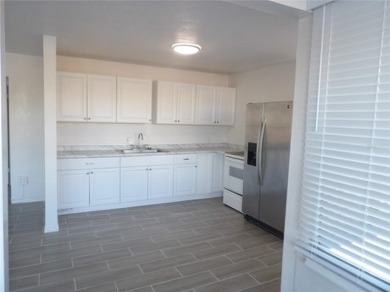 waterfront on the wide open canal, located in Madeira Beach - photo 5