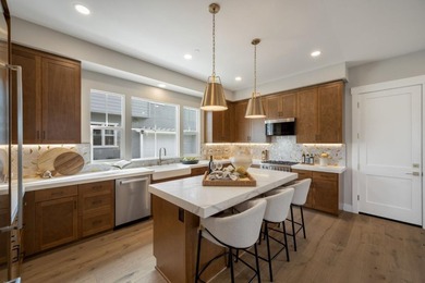 Newly constructed residence offers a thoughtfully designed - photo 12