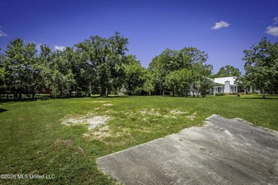 Level, cleared lot ready for construction in one of Old Town Bay - photo 5