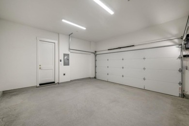 Newly constructed residence offers a thoughtfully designed - photo 18