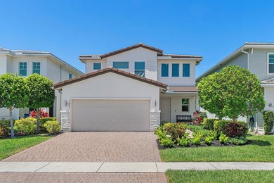 HURRY, THIS ONE WONT LAST !!! LUXURY LIVING ON A SPECTACULAR - photo 1
