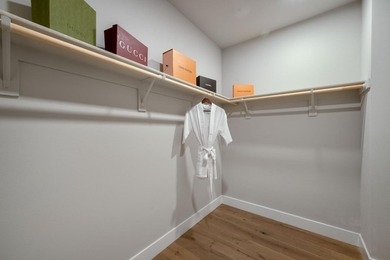 Newly constructed residence offers a thoughtfully designed - photo 28