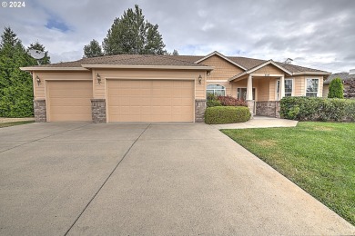 Columbia River - Clark County Home For Sale in Camas Washington