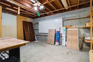 Fantastic opportunity in a prime Bella Vista location! This - photo 34