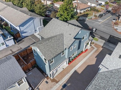 Newly constructed residence offers a thoughtfully designed - photo 37