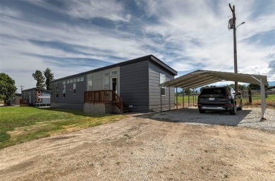 (private lake, pond, creek) Home For Sale in Corvallis Montana