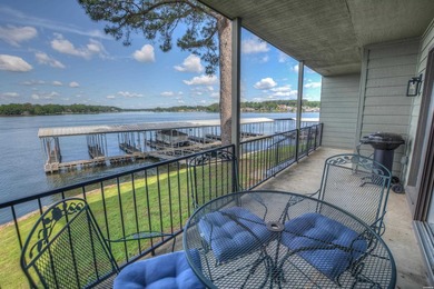Rare Lakefront Opportunity: Nostalgic End-Unit at The Landing - - photo 4