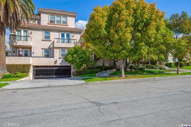 Prime location in Glendale! Beautiful and spacious TownHouse - photo 4