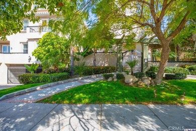 Prime location in Glendale! Beautiful and spacious TownHouse - photo 5