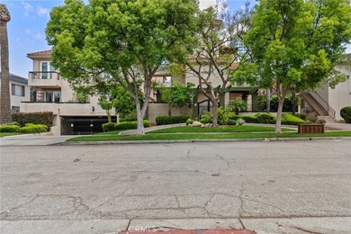 Prime location in Glendale! Beautiful and spacious TownHouse - photo 9