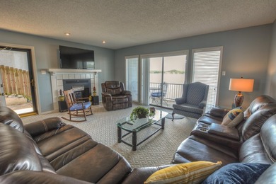 Rare Lakefront Opportunity: Nostalgic End-Unit at The Landing - - photo 10