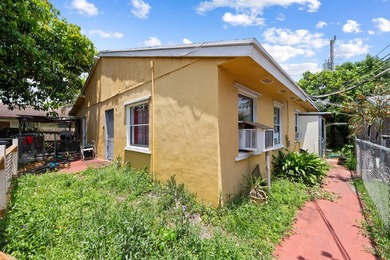 Located on an expansive lot, almost 14,000 sq ft, 4373 Venus Ave - photo 9