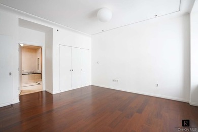 Welcome home to this glamorous corner One Bedroom apartment at - photo 13