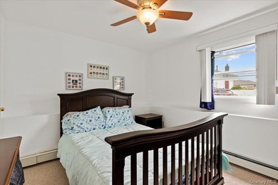 Waterfront Living in the Heart of Bellmore! Welcome to this - photo 17