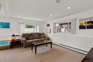 Waterfront Living in the Heart of Bellmore! Welcome to this - photo 19
