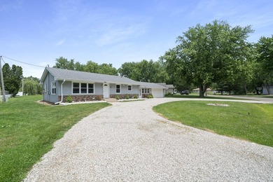 If you're looking for an affordable, move in ready home in Lake - photo 20