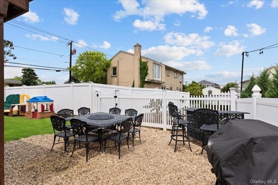 Waterfront Living in the Heart of Bellmore! Welcome to this - photo 22