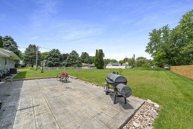 If you're looking for an affordable, move in ready home in Lake - photo 24