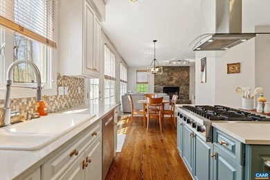 PROPERTY IS PRICED BELOW A RECENT APPRAISAL, at just $253 per - photo 25