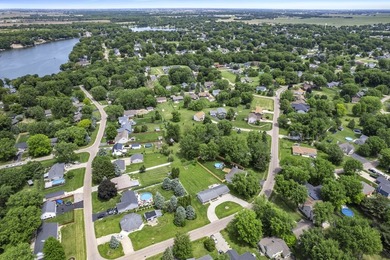 If you're looking for an affordable, move in ready home in Lake - photo 31