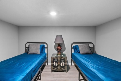 Here is an opportunity to own an absolutely amazing property - photo 3
