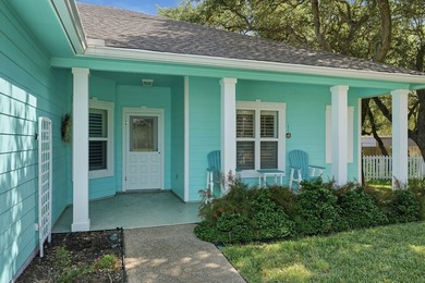 Lovely updated 3-bedroom, 2 bath, 2 car garage in highly - photo 3