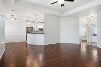 Lovely updated 3-bedroom, 2 bath, 2 car garage in highly - photo 7
