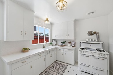 Welcome to 1727 Madison Avenue, a beautifully refreshed - photo 7