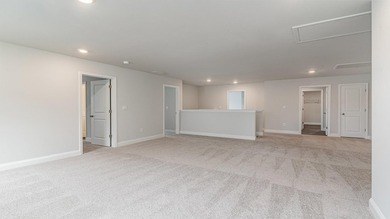 Unique floorplan with plenty of space to spread out and a - photo 11