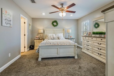 Move-in ready home located in the highly sought-after Baymeadows - photo 11