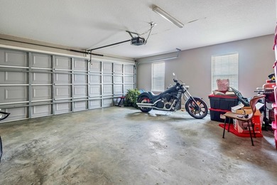 Move-in ready home located in the highly sought-after Baymeadows - photo 16