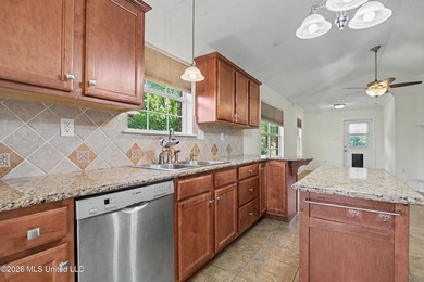 Adorable home located in Palm Ridge Estates in NORTH BILOXI - photo 6